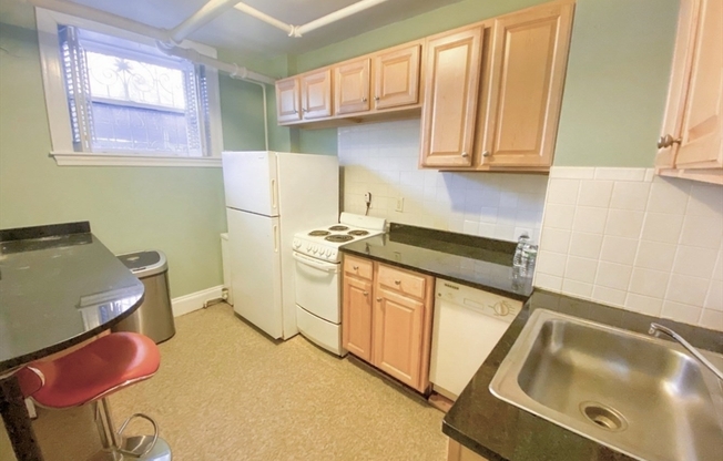 1 bed, 1 bath, 615 sqft, $2,750, Unit 12