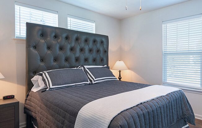 Furnished apartment bedroom-Foote Park at South Memphis, TN