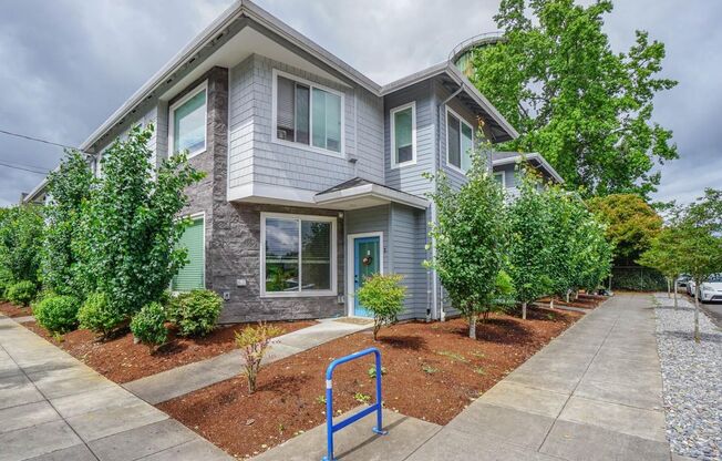 Welcome to Peregrine Place: Modern Comfort in the Heart of St. Johns