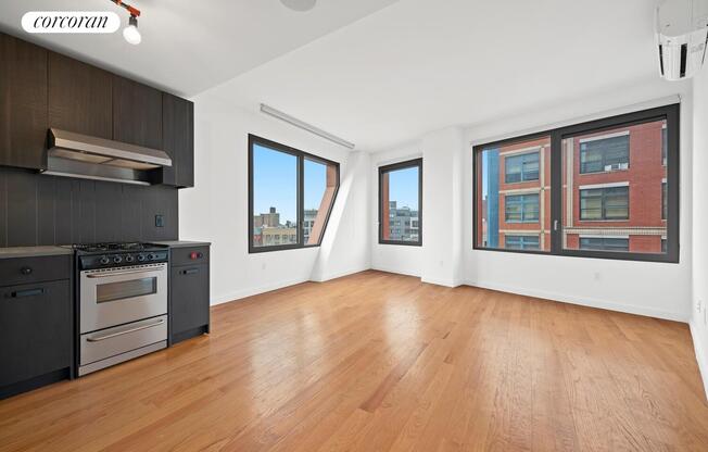 2 beds, 2 baths, $4,950, Unit 715