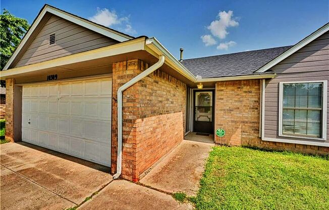 Gorgeous 3 bed/2 bath home in MWC!!