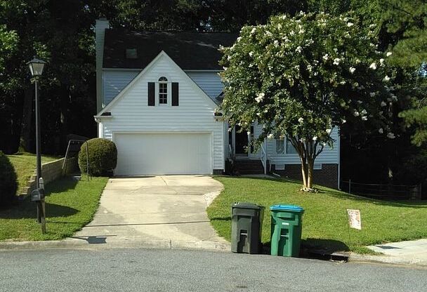 Four Bedroom Home in the Community of Anncy in Matthews!