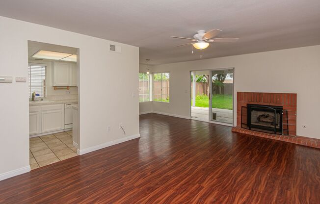 Freshly Painted 2BR/2.5BA Condo with Peak a Boo Ocean View!!