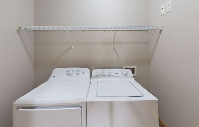 2 beds, 2 baths, 1,200 sqft, $1,295, Unit 4822-206