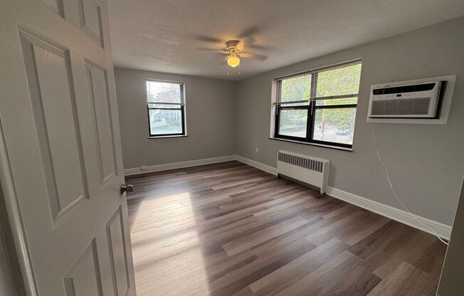 3 beds, 2 baths, 1,300 sqft, $2,599, Unit 6236 Fifth Ave. #203B