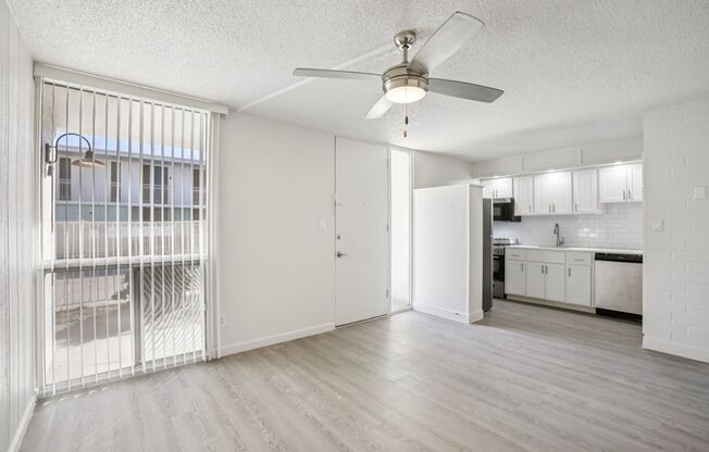 1 bed, 1 bath, 550 sqft, $1,637, Unit 39
