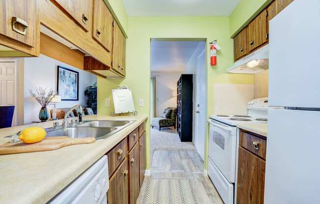 White Kitchen Appliances at Bay Pointe Apartments, Lafayette, 47909