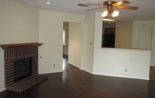 Beautiful Home With Spacious Kitchen and Back Yard