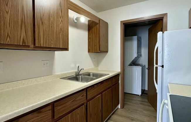 1 bed, 1 bath, 700 sqft, $1,199, Unit 1705