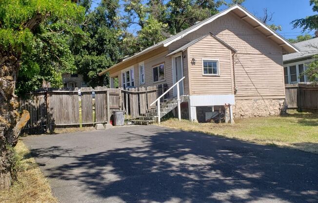 Adorable 3 bedroom 1 bath located in cheney