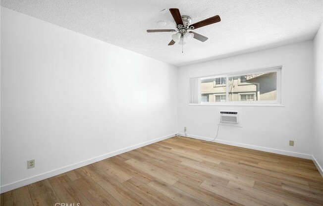 2 beds, 1 bath, 800 sqft, $1,900, Unit 7
