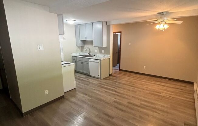 1 bed, 1 bath, 530 sqft, $999, Unit 187-03KR
