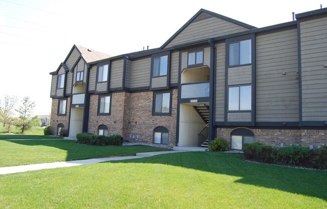 Dupont Lakes Apartments