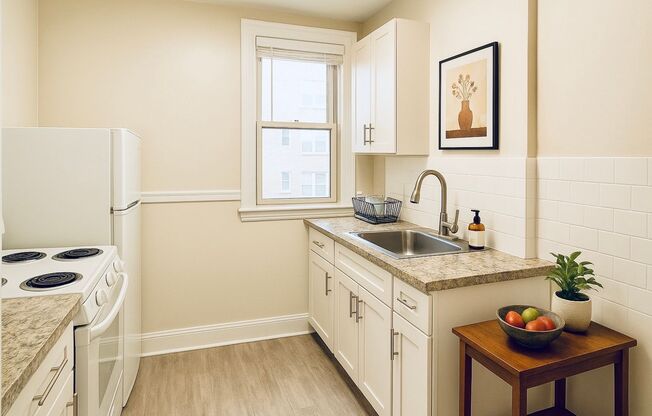 Studio, 1 bath, 349 sqft, $1,199, Unit 411