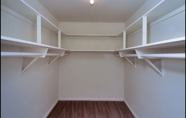 1 bed, 1 bath, 820 sqft, $1,125, Unit 1852-111