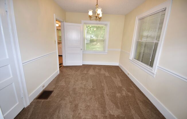 Large 2 Bedroom Home For Rent Near Madison Street!