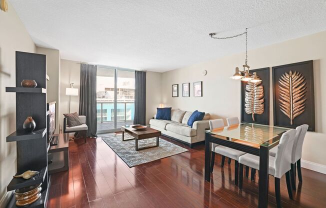 1 bed, 1 bath, $3,200