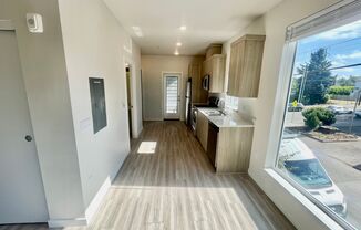 6 WEEKS FREE RENT or $1000 MOVE-IN BONUS!!! Newly Built 1BD on SE Belmont | Washer/Dryer Included