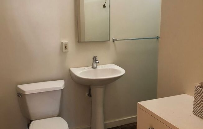 Studio, 1 bath, 385 sqft, $1,250, Unit JP067. 1421 South Beretania Street Unit G-1