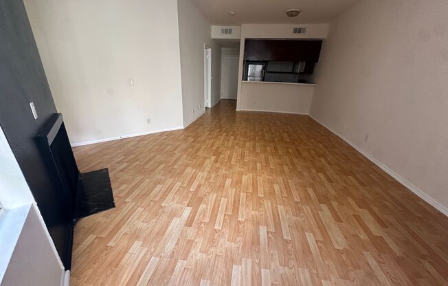 1 bed, 1 bath, 700 sqft, $1,995, Unit 304