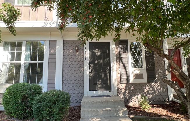 Quaint Newly Renovated Townhome In Lafayette