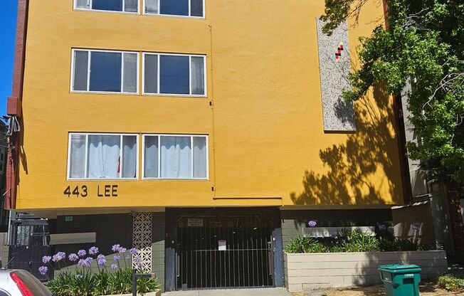 Lantz Building 13 - 443 Lee St