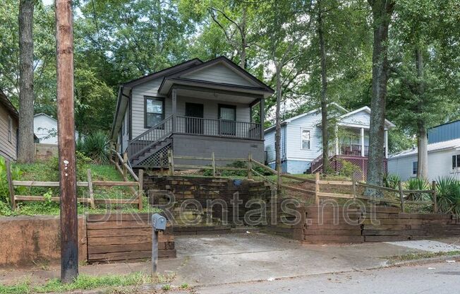 950 SMITH ST SW