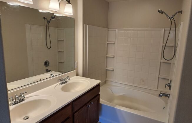 1 bed, 1.5 baths, $2,800, Unit #19