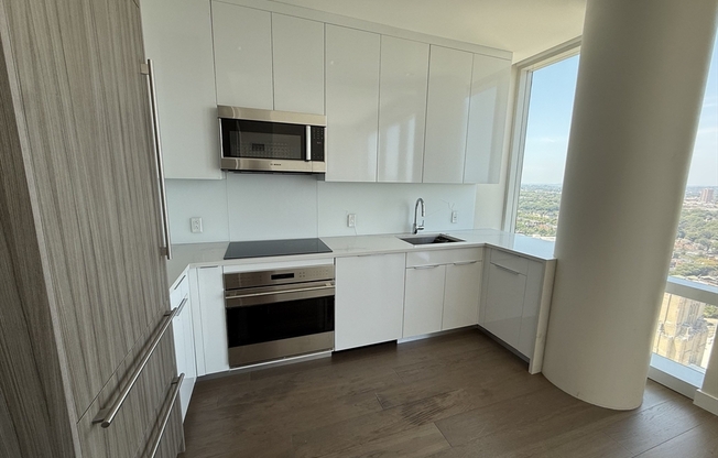 1 bed, 1 bath, 612 sqft, $3,800, Unit 27G