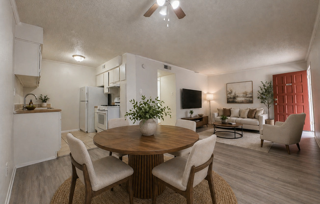 2 beds, 1 bath, 900 sqft, $1,299, Unit LAW7-103