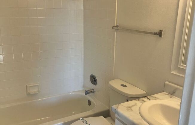 Studio, 1 bath, 317 sqft, $749, Unit 112