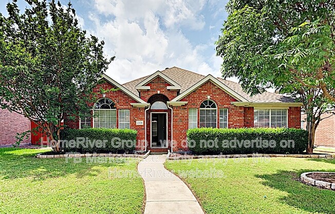 2324 CIMMARON DR