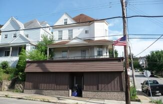 546 Greenfield Avenue