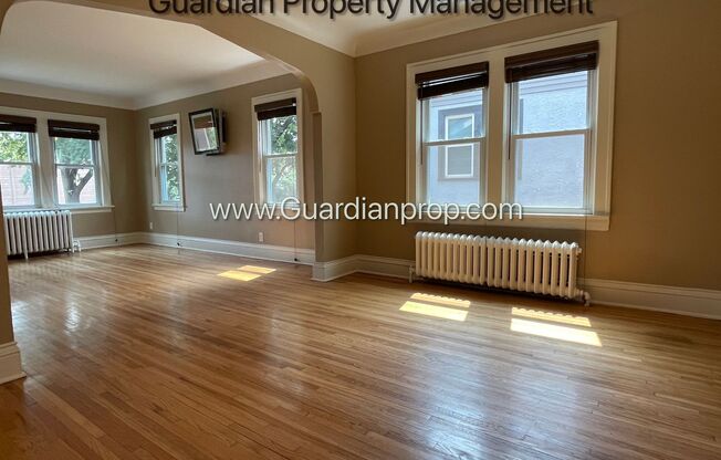 South Minneapolis Single Family Home, Fenced Yard, 2 Car Garage, Avail July