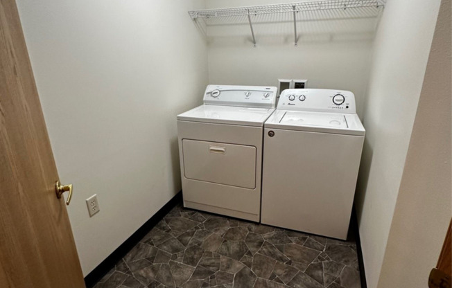 3 beds, 2 baths, 1,200 sqft, $1,425, Unit TE218X-117