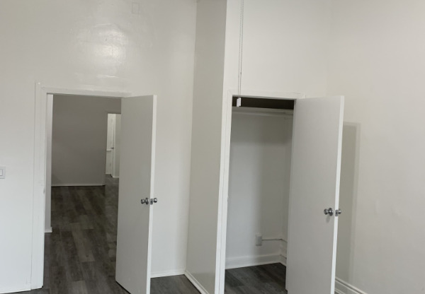 242 Vernon Ave