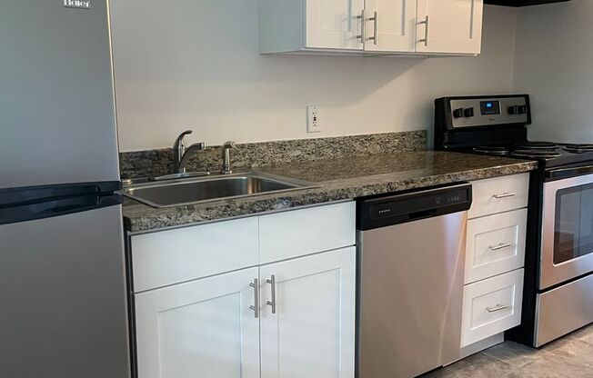 1 bed, 1 bath, 450 sqft, $1,225, Unit 8
