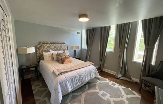 3 beds, 3 baths, $4,195, Unit Unit # 5