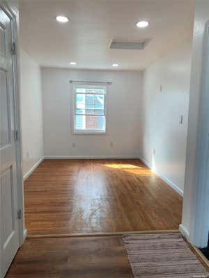 3 beds, 2 baths, $3,000, Unit 2ND FL