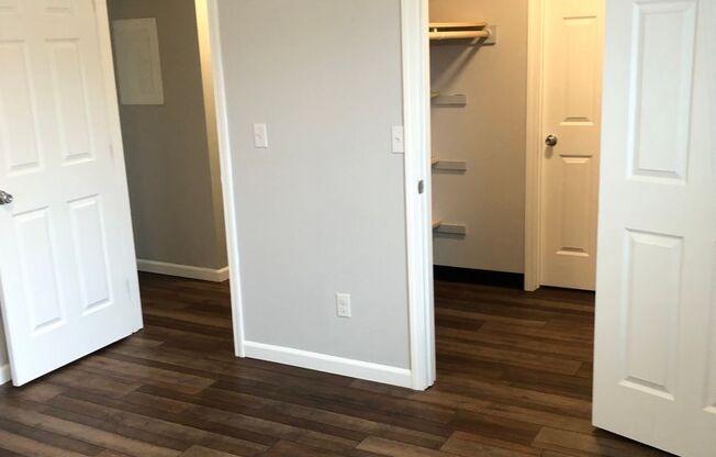 2 beds, 1 bath, 945 sqft, $1,575, Unit 085