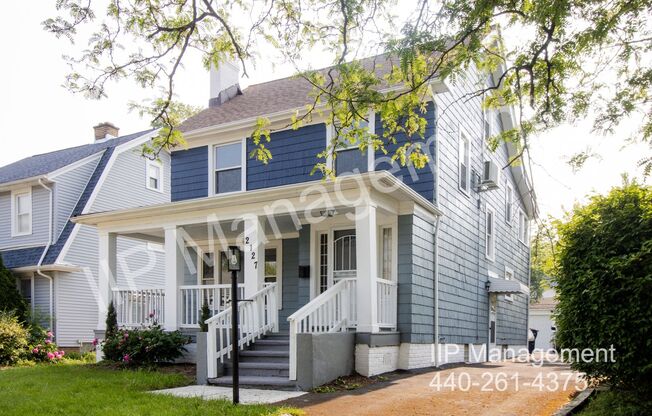 2127 ROSSMOOR RD