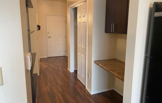 Studio, 1 bath, 530 sqft, $825, Unit Bldg 1 Apt 130