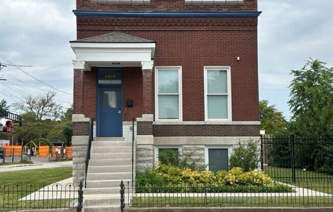 Sassafras 4459 Swan Ave