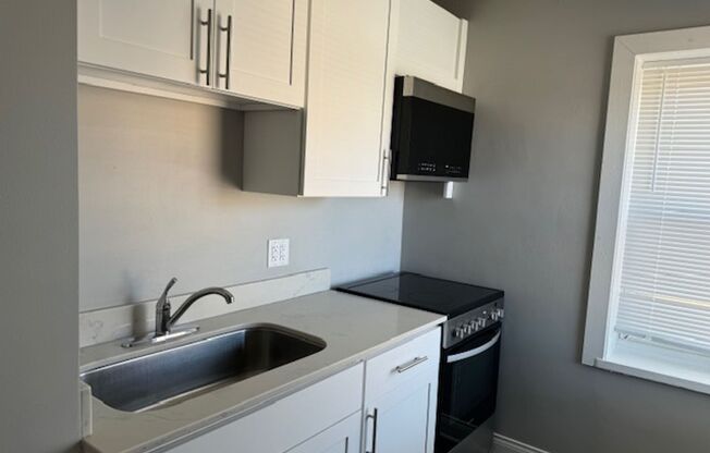 1 bed, 1 bath, 624 sqft, $880, Unit 301