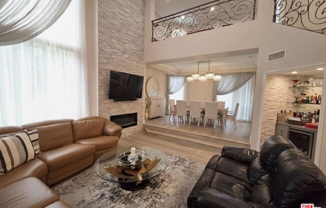 5333 Zelzah Ave Apt 238