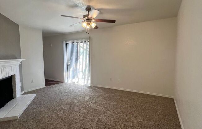 2 beds, 2 baths, 914 sqft, $1,095, Unit 15-206