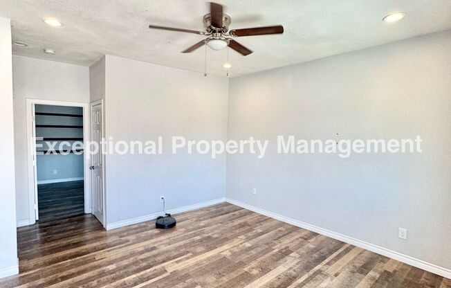 Great 2 bed 1 bath backhouse/ADU