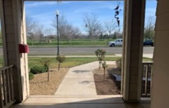 Turlock 4 Bedroom 2 bathroom home Near Christofferson Pkwy Close to Walnut Elementary, Turlock Jr High School and Pitman High School
