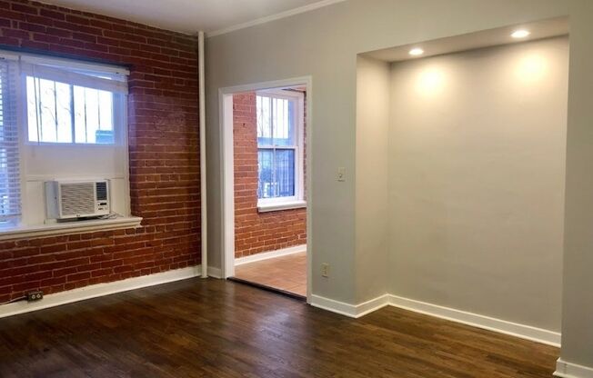 1 bed, 1 bath, 700 sqft, $1,795, Unit 729-104