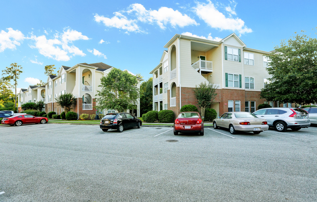 3 beds, 2 baths, $1,650, Unit 736- 301